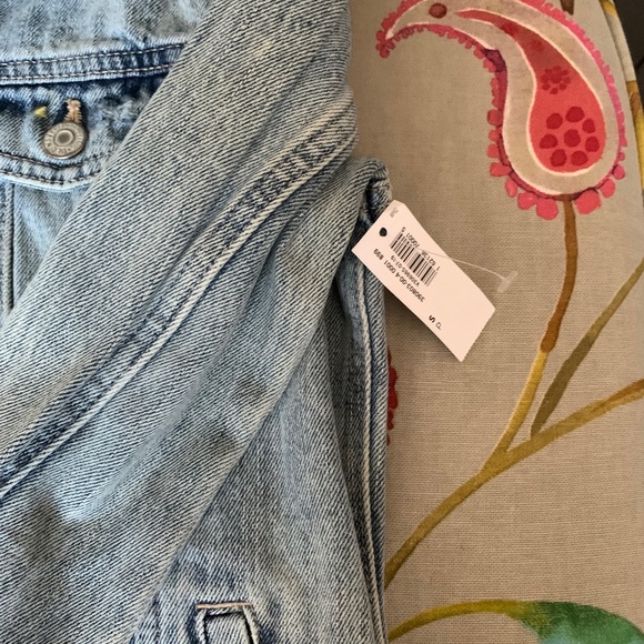 old navy denim jean jacket - Picture 2 of 4